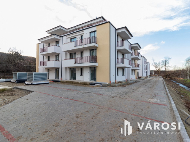 Kulcsrakész lakás Péterhegyen G-F-3