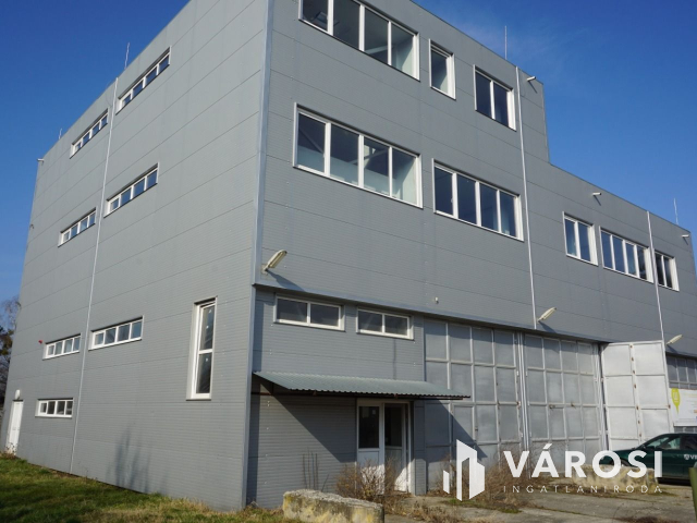 Közel 1000 nm-s ipari csarnok Nagykanizsán