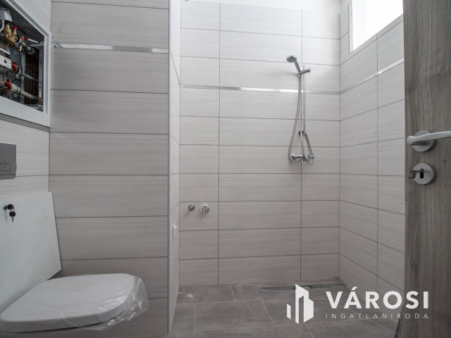 Kulcsrakész lakás Péterhegyen G-F-3