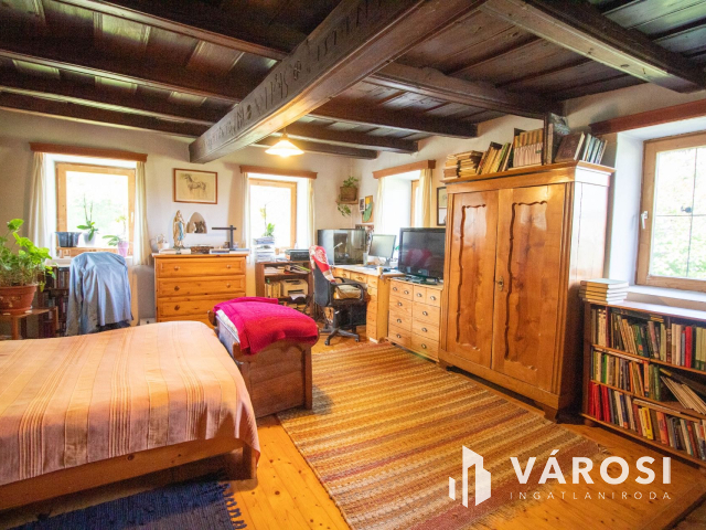 Falusi birtok Fehértón! Ezt látni kell!