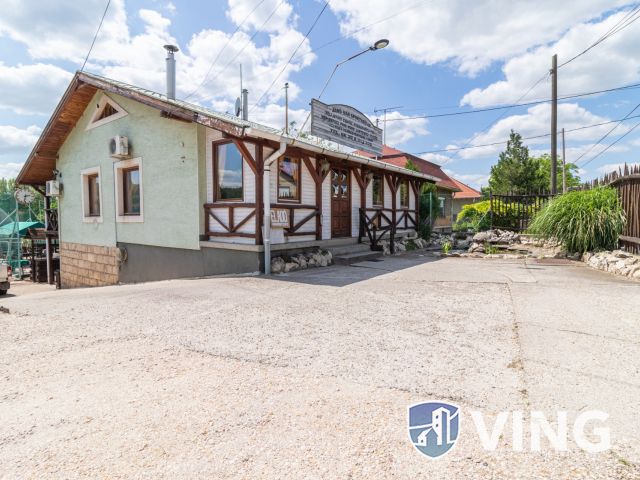 Bejáratott Sportlétesítmény eladó Sóskúton!