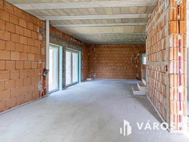 Modern új otthon Keszthelyen - b