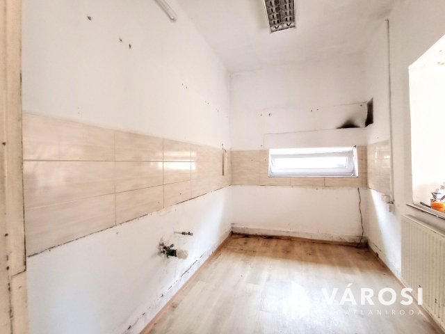 Somoskőújfaluban két ház együtt eladó