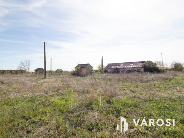 Kiváló adottságú ipari terület eladó