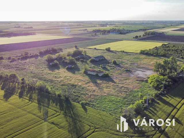 Kiváló adottságú ipari terület eladó