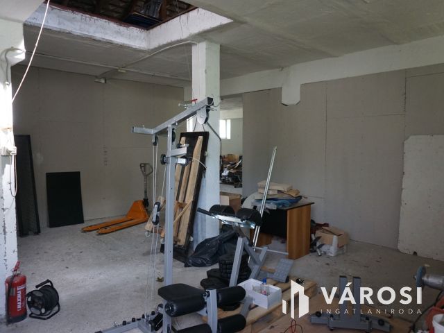 Kistarcsán ipari ingatlan, raktár remek áron!