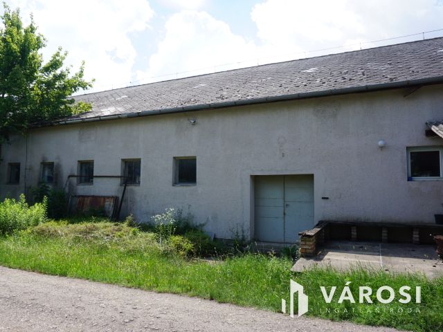 Kistarcsán ipari ingatlan, raktár remek áron!