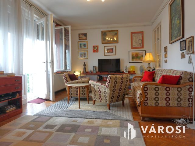 Nagyszerű lakás szenzációs elhelyezkedéssel!