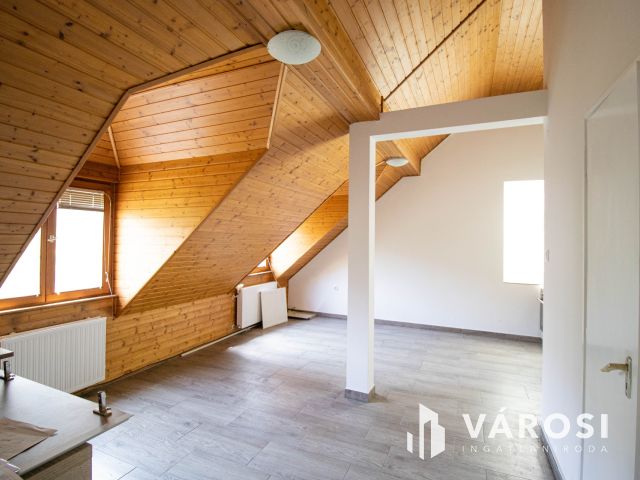 Belső udvaron lévő Iroda eladó Győr belvárosban