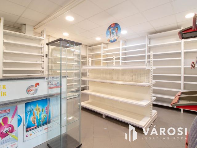 44 m2-es iroda utcai bejárattal a Nagyvárad tértől 500 m-re