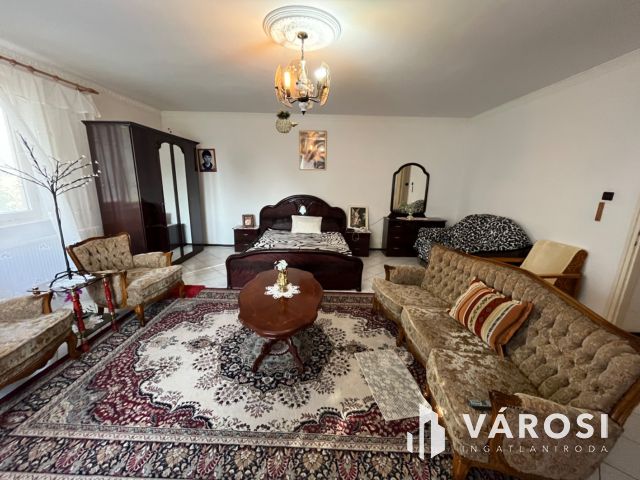 Debreceni Szép Családi Ház Telephellyel Jó Helyen Eladó