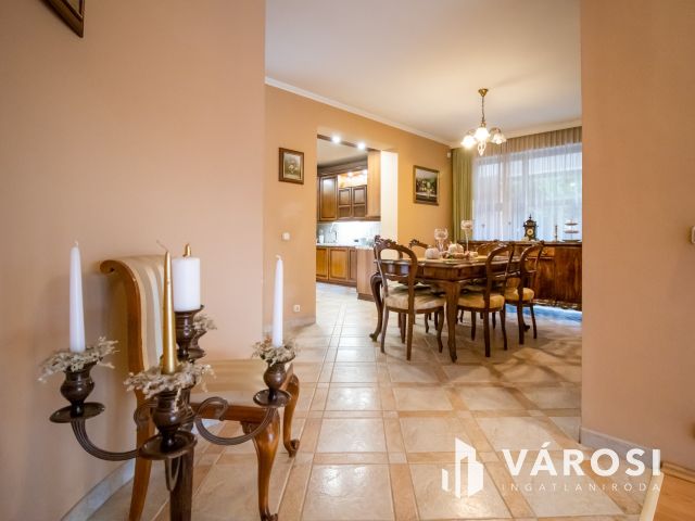 Otthonos álomház a Ráchegyen