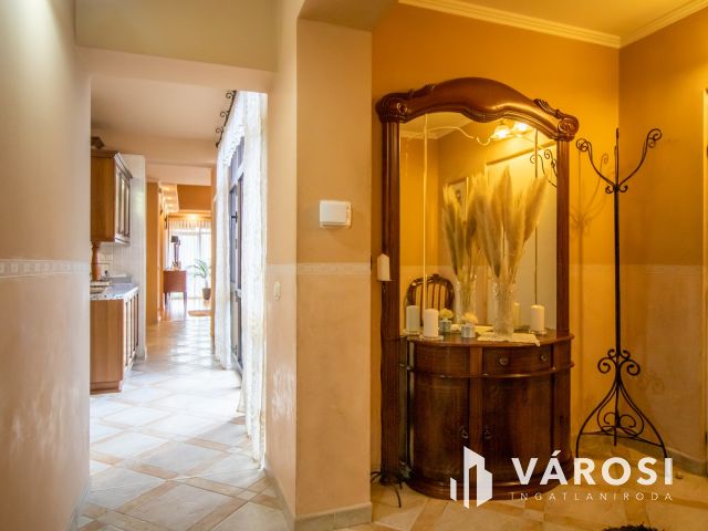 Otthonos álomház a Ráchegyen