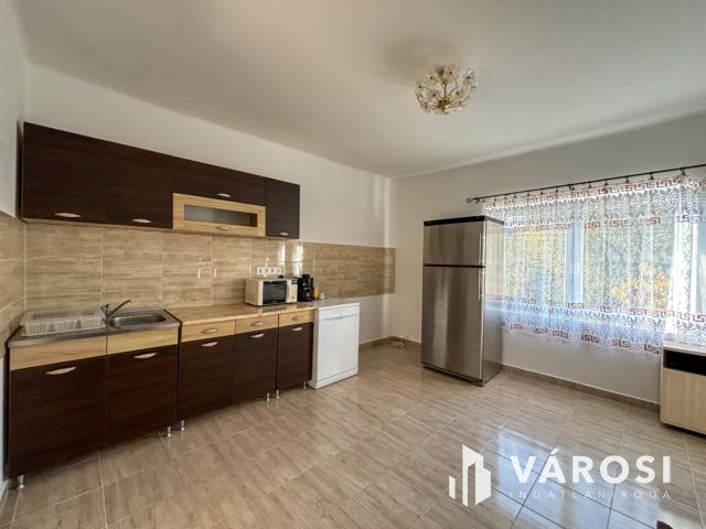 Mátranovákon vendégháznak alkalmas családi ház eladó!