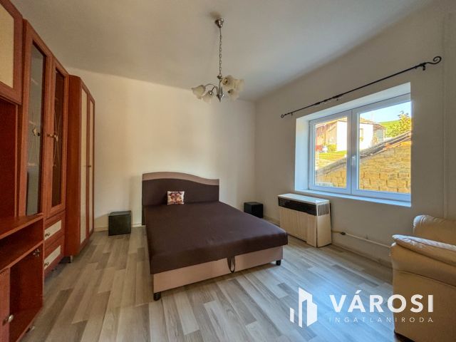 Mátranovákon vendégháznak alkalmas családi ház eladó!