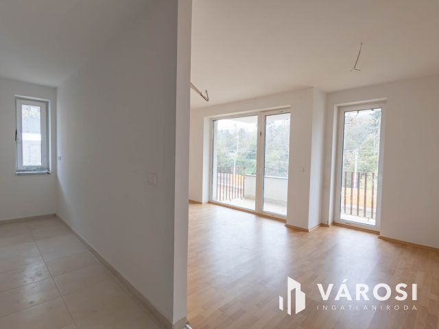 Kulcsrakész lakás Péterhegyen C-2-3