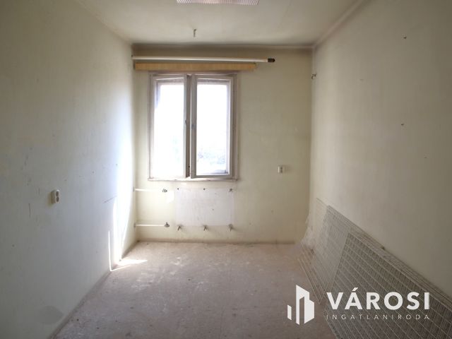 Többlakásos társasháznak kiváló alap 29,9MFt-ért