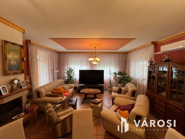 Debrecen Csendes Madárdalos Részén Szép Családi Otthon