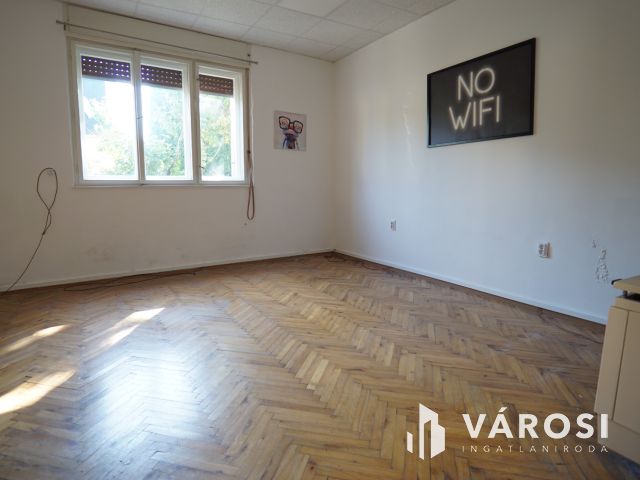 Kiadó lehetőségekben gazdag ingatlan a Belvárosban