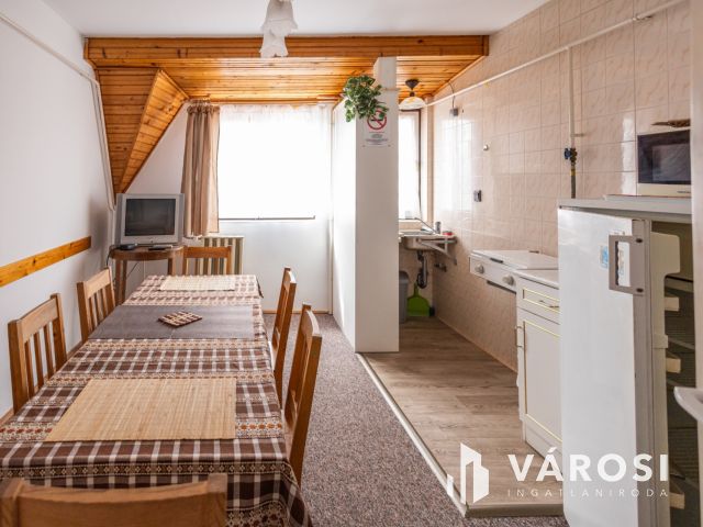 Apartmanház néhány lépésre a Várfürdőtől és a Kastélytól