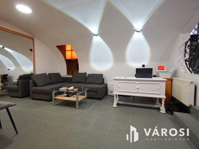 Bevezetett szépségszalon vendégkörrel remek helyen!