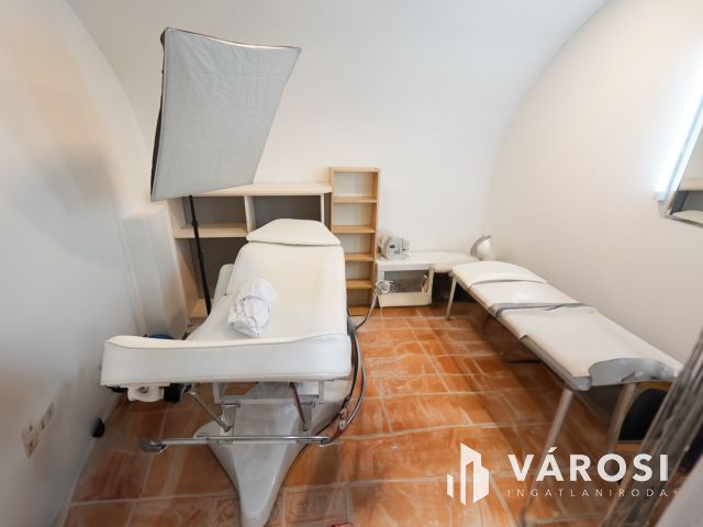 Bevezetett szépségszalon vendégkörrel remek helyen!