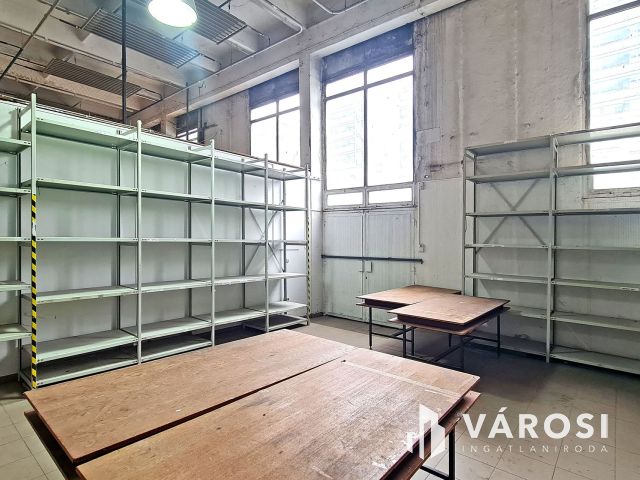 Kiadó 129 m2, nagy belmagasságú raktár a XI. kerületben