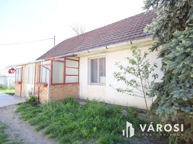 Tanya gazdálkodásra alkalmas területtel