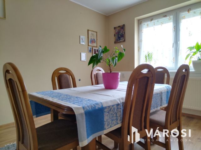 Mátraterenyén eladó, kitűnő állapotú családi ház!