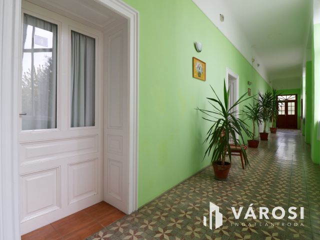 Patinás szállásépület Battonyán