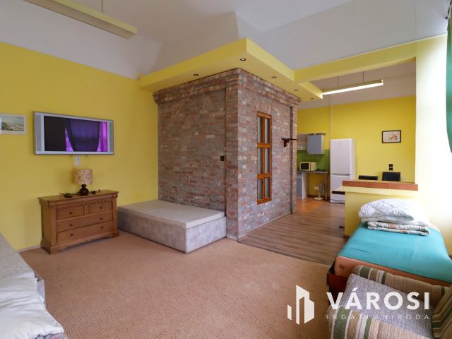 Patinás szállásépület Battonyán