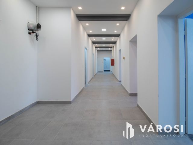 Fogászati rendelő (20 m2) Újbudán felszerelve, berendezve