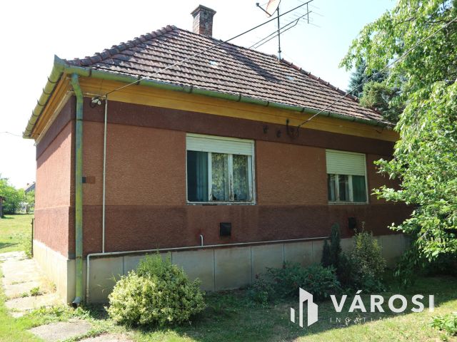 Ivánc,Őrség,csendes helyen,3szobás,felújítandó ház eladó