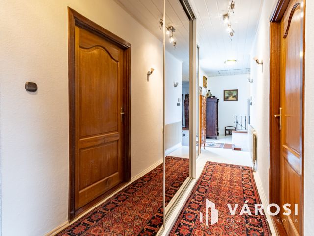 Szép nagy ház, rendezett nagy telek, Rákosszentmihályon