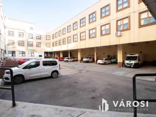 Csepel HÉV állomástól 2 percre 132 m2-es irodablokk kiadó