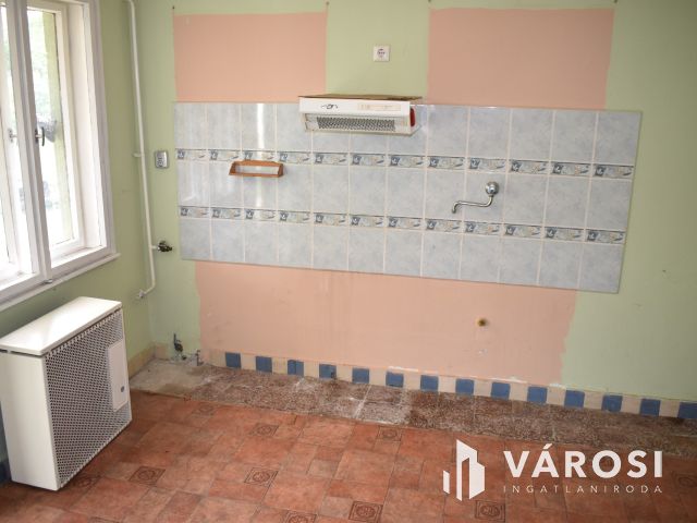 Két generációs családi ház a románvároson!