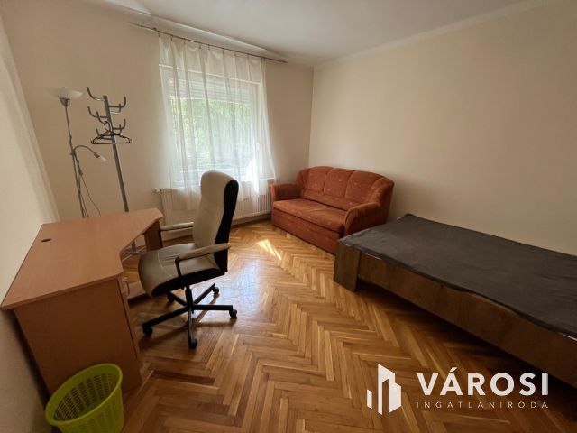 Debrecen, Egyetem melletti jó lakás jó helyen!