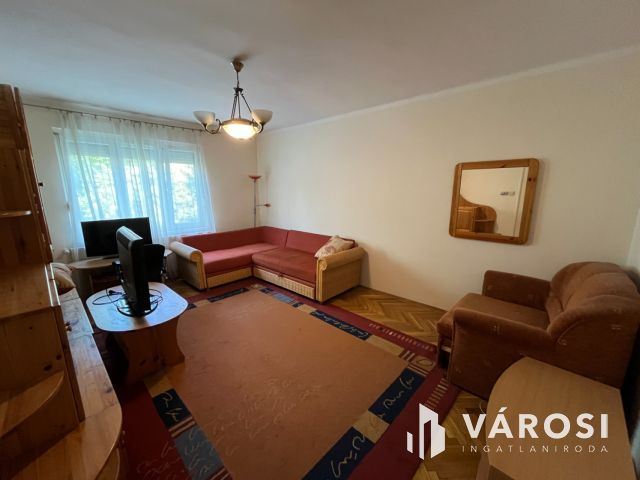 Debrecen, Egyetem melletti jó lakás jó helyen!