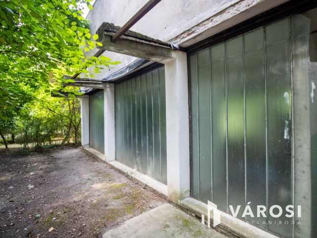 Turisztikai, közösségi célra is alkalmas üdülő Szanazugban