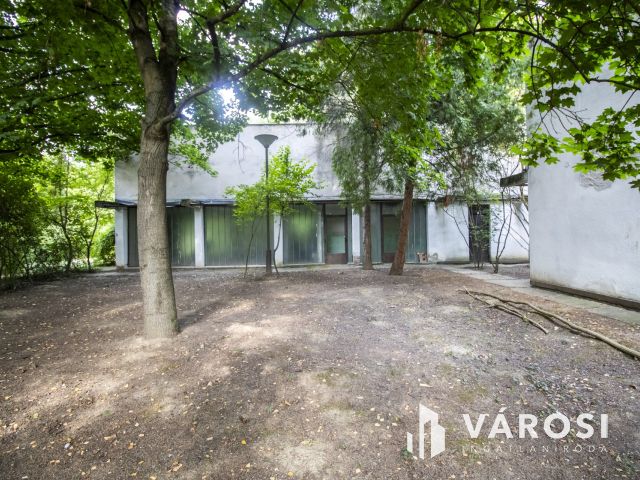 Turisztikai, közösségi célra is alkalmas üdülő Szanazugban