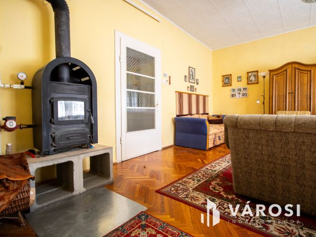 Eladó nagypolgári családi ház Orosháza szívében