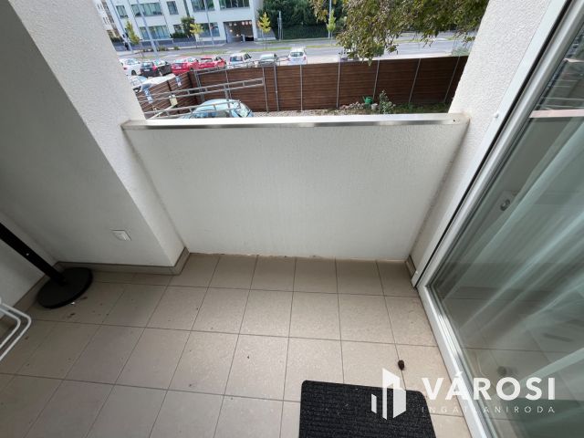 Debrecen Belvárosban, Dupla komfortos Nagy Lakás Kiadó!