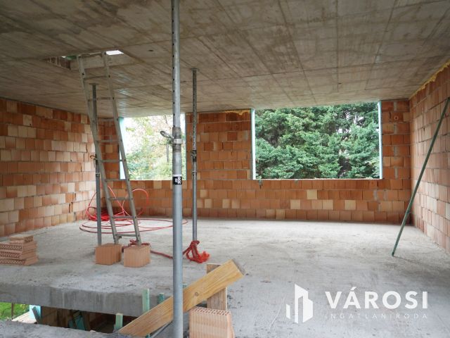 Prémium tetőteraszos, új építésű lakás Bókaitelepen