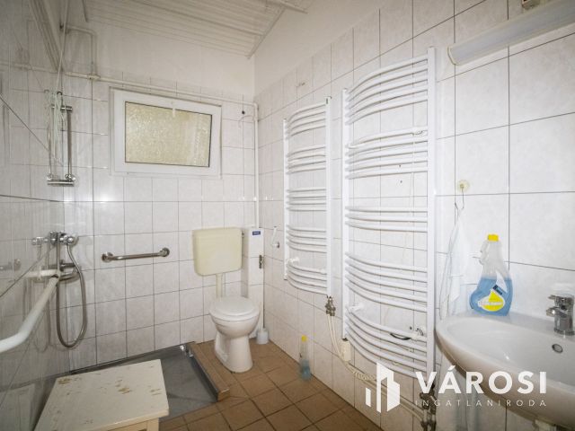 Többfunkciós komplexum Orosháza központjában