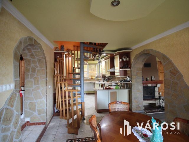 Igényesen felújított családi ház Salgótarjánban