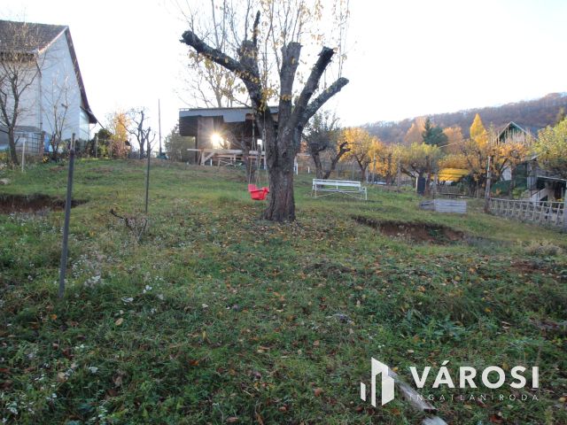 Eladó üdülőtelek