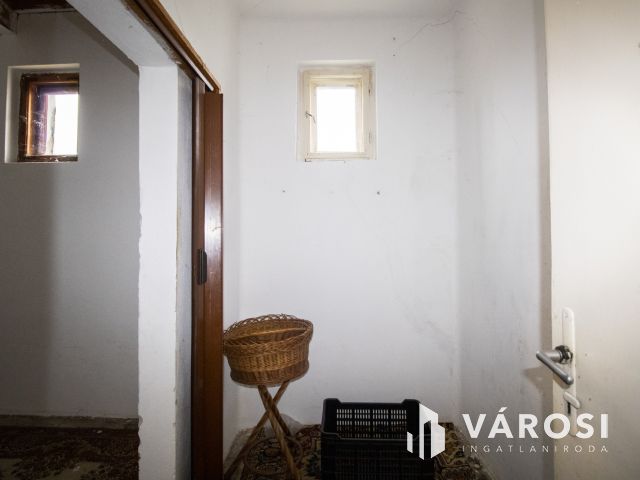 Tégla családi ház Nagybánhegyesen