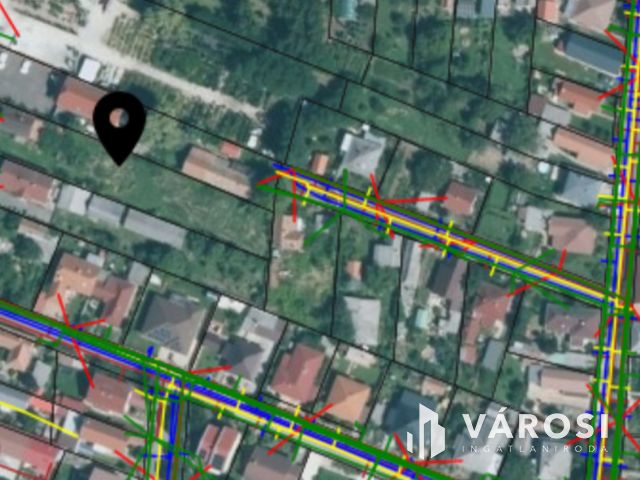Nagy telek forgalmas helyen eladó Debrecenben