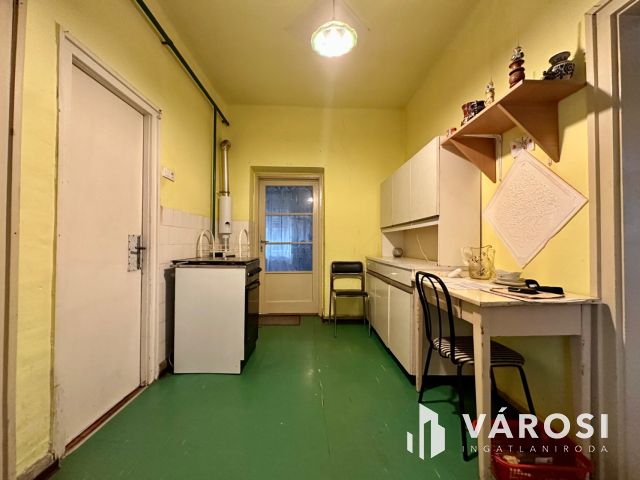 Forgách Antal úton reális áron ikerház eladó!