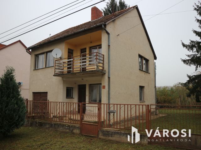 Csehimindszent,akár2generációs,felújítandó,szintes ház117m2